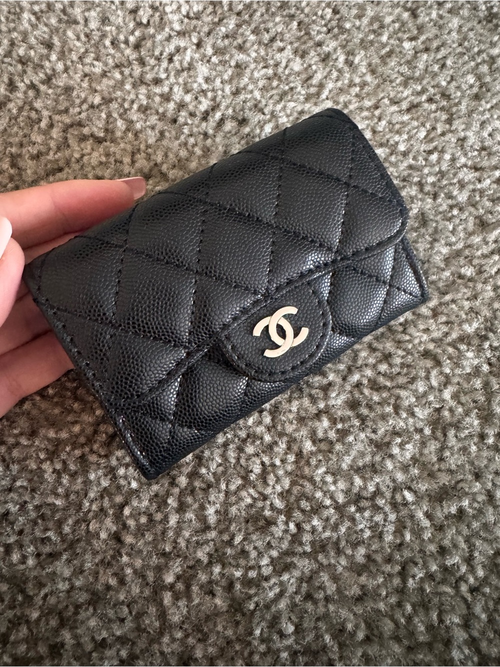 Classic Quilted Caviar Real Leather Compact Wallet - Black sliver/gold